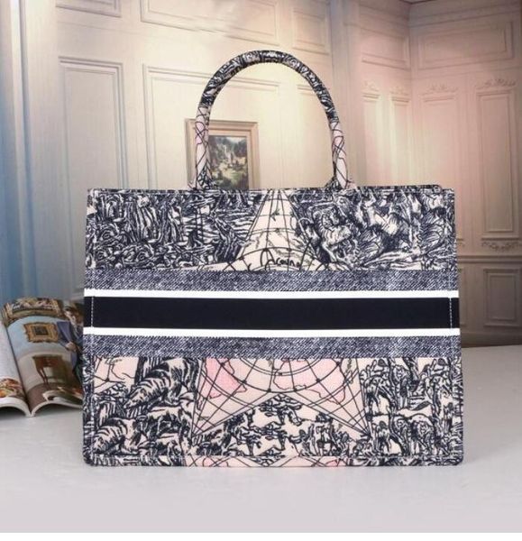 special model fashion popular designer hand bag tote large capacity woman handbag retro 2020 d word sac-010
special model fashion popular designer hand bag tote large capacity woman handbag retro 2020 d word sac-010