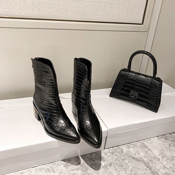 2021 quality women boots fashion cowboy boot woman designer booties embossed genuine leather chunky heels, Black
2021 quality women boots fashion cowboy boot woman designer booties embossed genuine leather chunky heels, Black