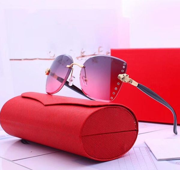 2022new fashion vintage sunglasses women brand designer womens sunglasses ladies sun glasses with cases and box, White;black
2022new fashion vintage sunglasses women brand designer womens sunglasses ladies sun glasses with cases and box, White;black