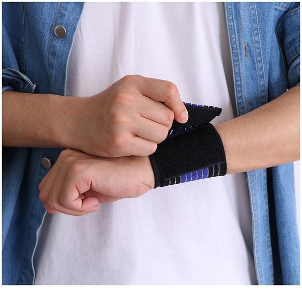 1pcs wrist guard sport elastic bandage hand sport wristband gym support wrist brace wrap fitness tennis fitness powe jllmmm, Black;red
1pcs wrist guard sport elastic bandage hand sport wristband gym support wrist brace wrap fitness tennis fitness powe jllmmm, Black;red