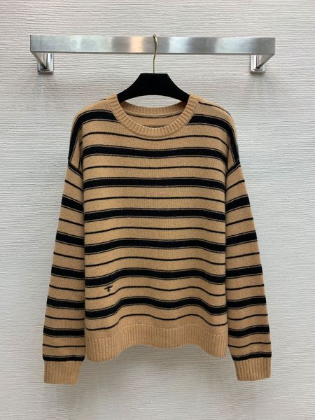 high end european bee embroidery 100% cashmere light round neck stripe knitting loose sweater, Black;white
high end european bee embroidery 100% cashmere light round neck stripe knitting loose sweater, Black;white