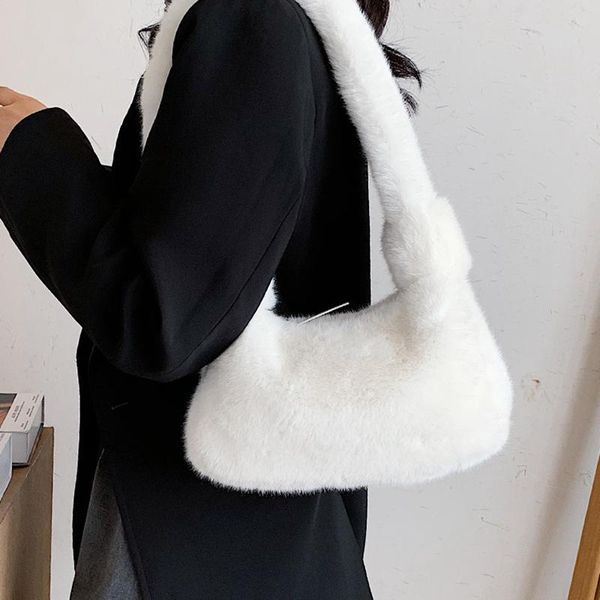 cross body small bag 2021 winter fashionable plush one shoulder messenger retro french underarm
cross body small bag 2021 winter fashionable plush one shoulder messenger retro french underarm