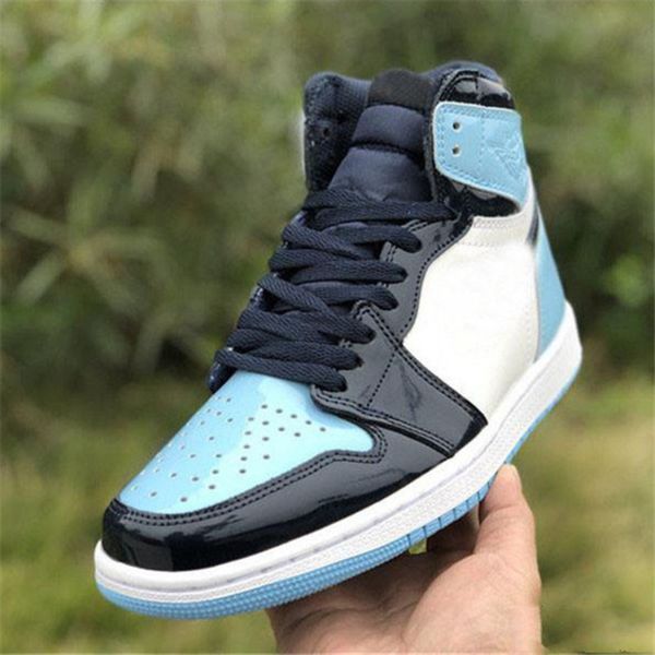 1s high og unc patent chill white metallic gold black shattered sneakers blue obsidian 1 all game star athletic sports trainers
1s high og unc patent chill white metallic gold black shattered sneakers blue obsidian 1 all game star athletic sports trainers