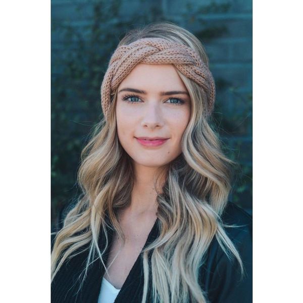 wholesale europe hood headband solid color warm twist knitted wool hair band individuality accessories for girls h017, Golden;silver
wholesale europe hood headband solid color warm twist knitted wool hair band individuality accessories for girls h017, Golden;silver