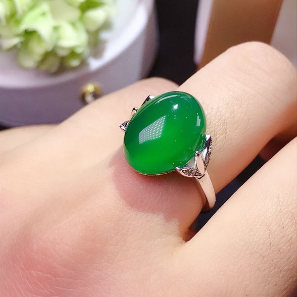 special treatment special offer natural green chalcedony ring, beautiful color, 925 silver,
special treatment special offer natural green chalcedony ring, beautiful color, 925 silver,