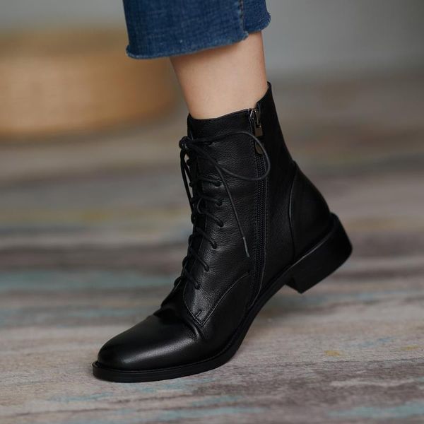 leather martn boots women's 2020 new black low-heeled thick-heeled british style spring autumn short boots single shoes
leather martn boots women's 2020 new black low-heeled thick-heeled british style spring autumn short boots single shoes