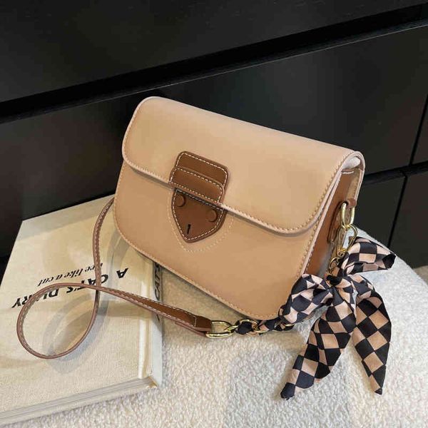 2022 color blocked pu trend personalized simple single shoulder bag messenger checkerboard silk scarf bow women's, Black;red
2022 color blocked pu trend personalized simple single shoulder bag messenger checkerboard silk scarf bow women's, Black;red