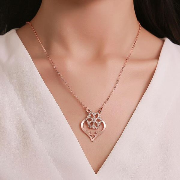 pendant necklaces europe and the united states temperament snowflake clavicle chain elegant love inlaid crystal necklace wholesale, Silver
pendant necklaces europe and the united states temperament snowflake clavicle chain elegant love inlaid crystal necklace wholesale, Silver