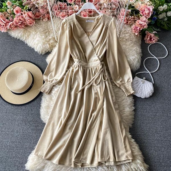 black/beige velvet party midi dress women autumn 2020 v-neck long sleeve big swing vestidos casual female robe new fashion, Black;gray
black/beige velvet party midi dress women autumn 2020 v-neck long sleeve big swing vestidos casual female robe new fashion, Black;gray