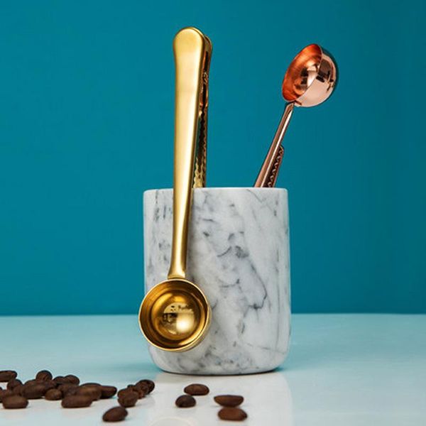 2 in 1 stainless steel coffee powder measuring spoon (with bag sealing clip) household kitchen bar supplies tea coffee tools
2 in 1 stainless steel coffee powder measuring spoon (with bag sealing clip) household kitchen bar supplies tea coffee tools