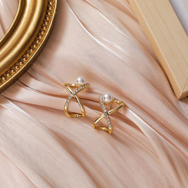 stud 2021 trendy shiny zircon pearl cross curved earrings sweet elegant unique design style geometric ear party gift jewelry, Golden;silver
stud 2021 trendy shiny zircon pearl cross curved earrings sweet elegant unique design style geometric ear party gift jewelry, Golden;silver