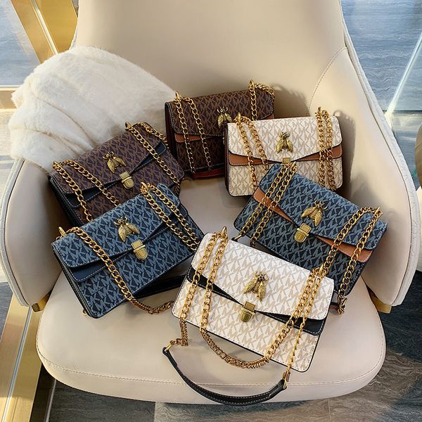 retro womens bag new 2020 chain alphabet small square bag womens messenger bag all-match bee shoulder bags
retro womens bag new 2020 chain alphabet small square bag womens messenger bag all-match bee shoulder bags