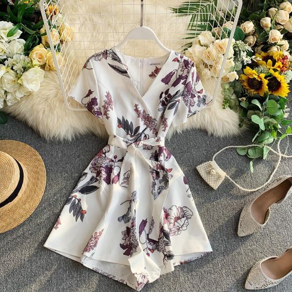 new vintage women chiffon playsuit flower printed v-neck high-waisted loose wide-leg shorts overalls ladies floral romper, Black;white
new vintage women chiffon playsuit flower printed v-neck high-waisted loose wide-leg shorts overalls ladies floral romper, Black;white