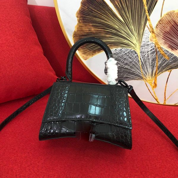 crocodile pattern hourglass pocket handbag wallet backpack main card holder duffle bag women handbags handbag horsebit card holder, Black;white
crocodile pattern hourglass pocket handbag wallet backpack main card holder duffle bag women handbags handbag horsebit card holder, Black;white