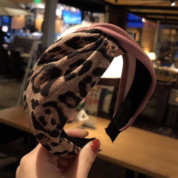 leopard print headband ins headband korean new style wide side knotted cross color printing leopard print headband, Black;brown
leopard print headband ins headband korean new style wide side knotted cross color printing leopard print headband, Black;brown