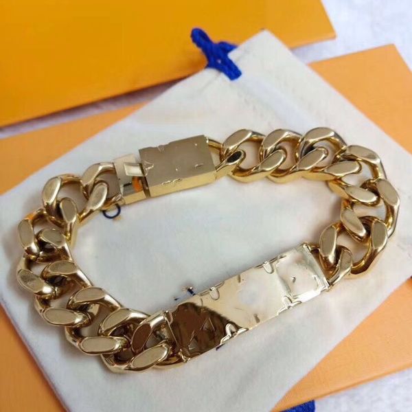 2019 fashion brand womans beacelets for women wrap cuff slake alloy bracelets with alloy buckle fashion nature jewelry with box free, Golden;silver
2019 fashion brand womans beacelets for women wrap cuff slake alloy bracelets with alloy buckle fashion nature jewelry with box free, Golden;silver