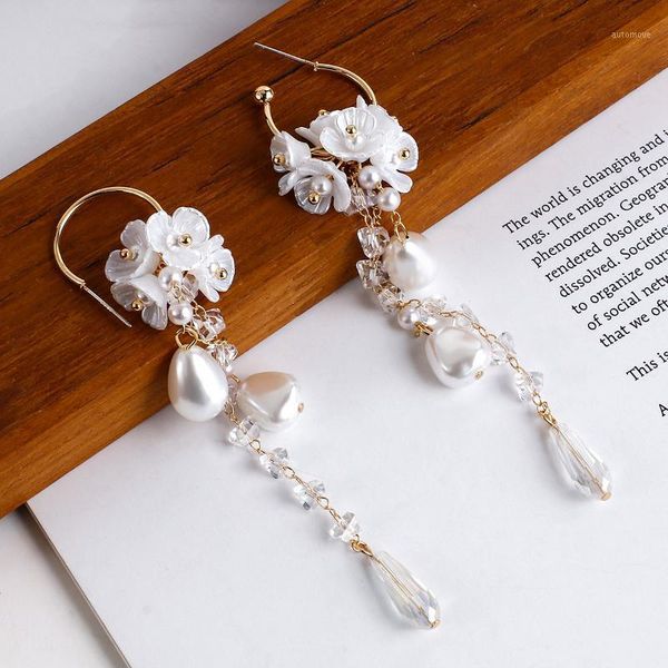 lifefontier fashion long tassel simulated pearl drop earrings big crystal bead resin flower petal earrings for women wedding1, Silver
lifefontier fashion long tassel simulated pearl drop earrings big crystal bead resin flower petal earrings for women wedding1, Silver