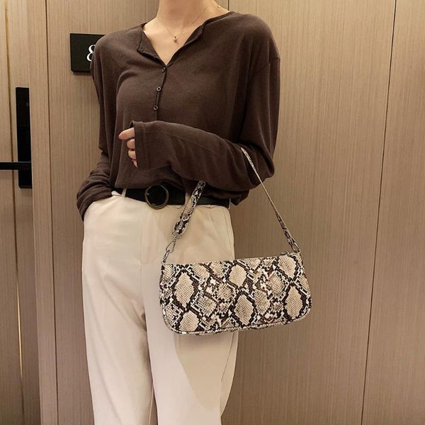 retro women baguette shoulder bag handbag snake pattern vintage leather crossbody bags for women 2020 messenger bag bolso mujer
retro women baguette shoulder bag handbag snake pattern vintage leather crossbody bags for women 2020 messenger bag bolso mujer