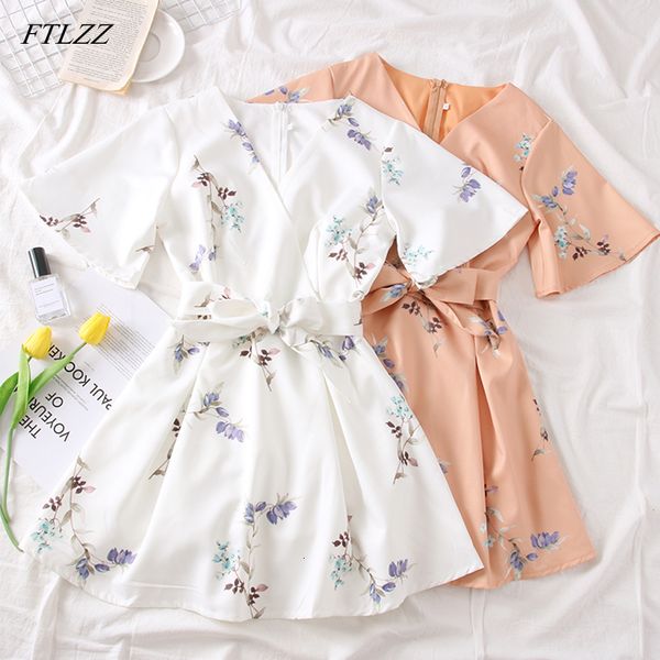 2021 new beach women wear fashion boho robes short-sleeve ladies with low-v-low-cut cut neckline 1n79, Black;gray 
2021 new beach women wear fashion boho robes short-sleeve ladies with low-v-low-cut cut neckline 1n79, Black;gray