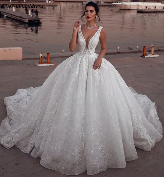 2021 new dressed deluxe bride princess of the bow back-necked v-neck court-martial arab train as a bride' xnj4, White
2021 new dressed deluxe bride princess of the bow back-necked v-neck court-martial arab train as a bride' xnj4, White