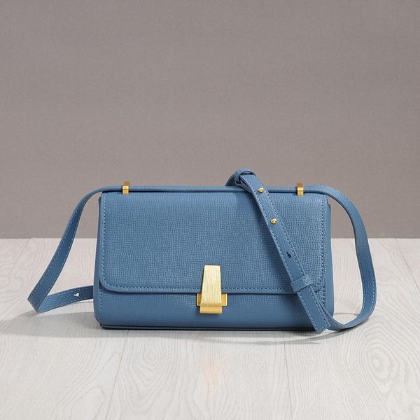 shoulder bags women's bag 2021 wave oblique cross fashion wild simple and delicate portable small square female
shoulder bags women's bag 2021 wave oblique cross fashion wild simple and delicate portable small square female