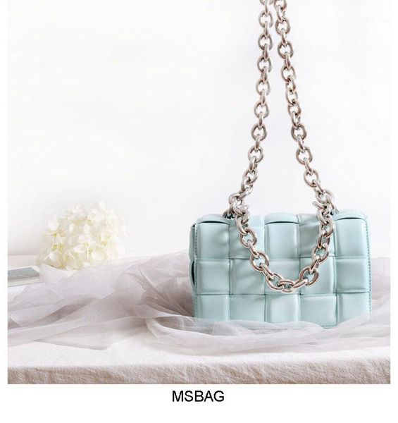 backpacks fascinating2021 women's real leather fashion online celebrity same padded cassette woven chain pillow bag1
backpacks fascinating2021 women's real leather fashion online celebrity same padded cassette woven chain pillow bag1