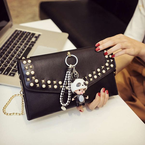 luxurys designers 2021 new envelope korean version personality fashion versatile temperament handbag women
luxurys designers 2021 new envelope korean version personality fashion versatile temperament handbag women