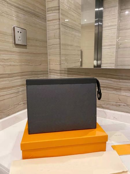the new 2021 presbyopic man hand bag lady alar purse with women men clutch bags handbags handbag
the new 2021 presbyopic man hand bag lady alar purse with women men clutch bags handbags handbag