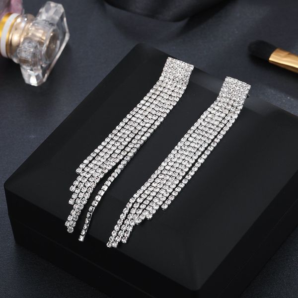 fashion simple tassel full diamond claw chain earrings european and american fashion big brand exaggerated tassel diamond earrings personali, Golden
fashion simple tassel full diamond claw chain earrings european and american fashion big brand exaggerated tassel diamond earrings personali, Golden
