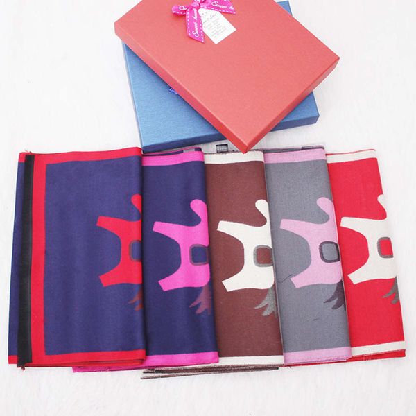 boys autumn and winter 2020 girls children's fashion classic cute pony plaid cashmere scarf, Red;brown
boys autumn and winter 2020 girls children's fashion classic cute pony plaid cashmere scarf, Red;brown