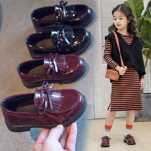 sneakers girls' shoes 2021 fashion children's spring fringed patent leather princess bow, Black;red
sneakers girls' shoes 2021 fashion children's spring fringed patent leather princess bow, Black;red