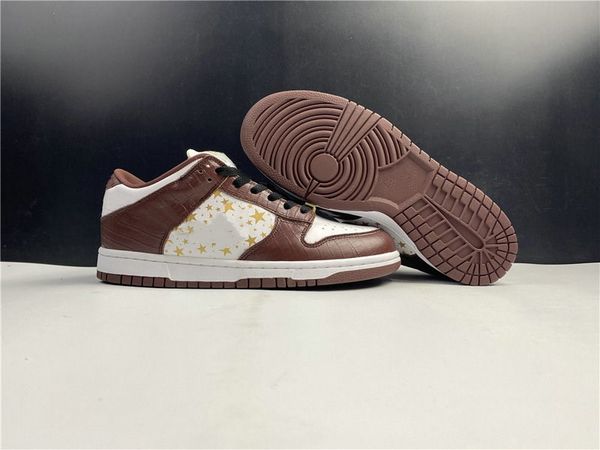special edition low og qs skateboard designer shoes white metallic gold barkroot brown fashion chaussures trainers come with box, White;red
special edition low og qs skateboard designer shoes white metallic gold barkroot brown fashion chaussures trainers come with box, White;red