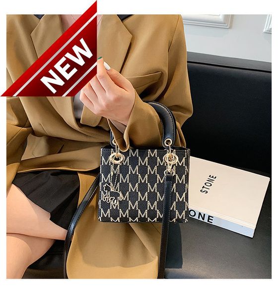 autumn and winter leopard print small 2022 new women's versatile messenger fashion portable diana bag
autumn and winter leopard print small 2022 new women's versatile messenger fashion portable diana bag