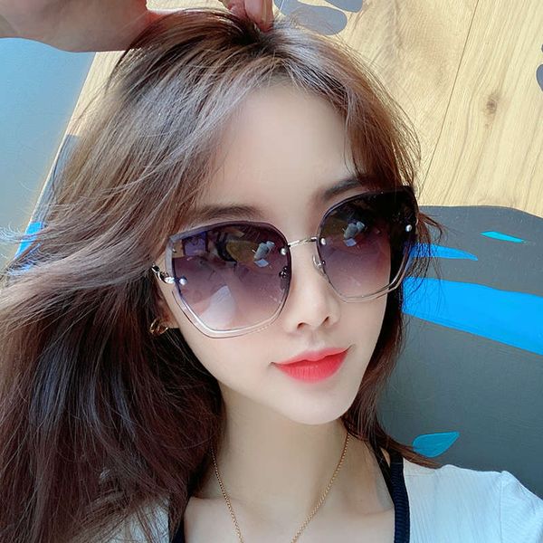 2020 new for women anti ultraviolet round face thin net red fashion big frame sunglasses trend, Black
2020 new for women anti ultraviolet round face thin net red fashion big frame sunglasses trend, Black