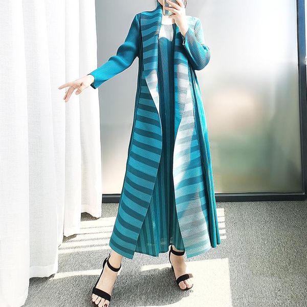casual dresses 2021 autumn winter two-piece dress pleated long sleeve turn-down collar striped plus size, Black;gray
casual dresses 2021 autumn winter two-piece dress pleated long sleeve turn-down collar striped plus size, Black;gray