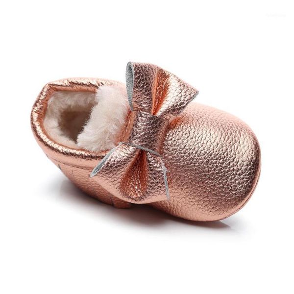 2020 baby moccasins keep warm winter genuine leather fur shiny baby shoes big bow hard rubber sole prewalker handmade1
2020 baby moccasins keep warm winter genuine leather fur shiny baby shoes big bow hard rubber sole prewalker handmade1