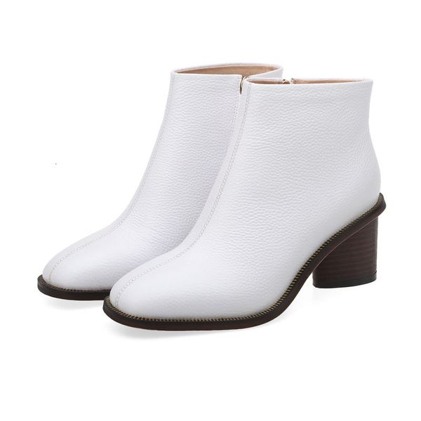 upper 2021 women's for women autumn winter round european and heels simple short boots 2w12, Black
upper 2021 women's for women autumn winter round european and heels simple short boots 2w12, Black