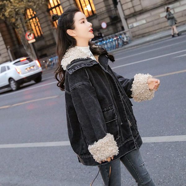plush thick black denim jacket women 2020 winter new mid-length sheep curly wool tooling foreign style cotton-padded clothes
plush thick black denim jacket women 2020 winter new mid-length sheep curly wool tooling foreign style cotton-padded clothes