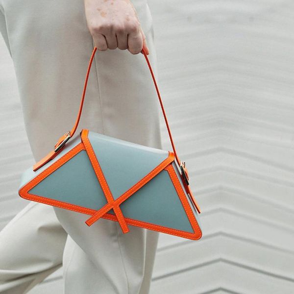 shoulder bags european fashion color contrast trapezoidal underarm bag women 2021 commute portable pack d598
shoulder bags european fashion color contrast trapezoidal underarm bag women 2021 commute portable pack d598