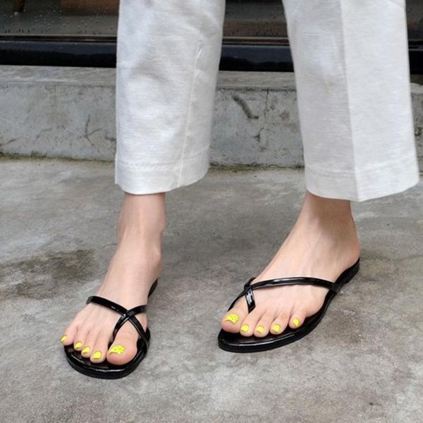 slippers 2021 women shoes thong sandals indoor outdoor beach flip flop casual comfy flats pu leather slide chausson black
slippers 2021 women shoes thong sandals indoor outdoor beach flip flop casual comfy flats pu leather slide chausson black
