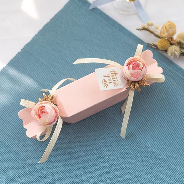 gift wrap sweet love paper candy box weddding favors packaging bags with artificial flower bag for gifts party favor1
gift wrap sweet love paper candy box weddding favors packaging bags with artificial flower bag for gifts party favor1