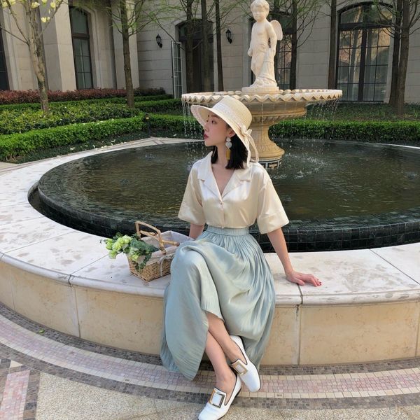 2021 new spring summer a few lumps of bright silk plied middle and waist skirt commuted temperament bpmp, Black
2021 new spring summer a few lumps of bright silk plied middle and waist skirt commuted temperament bpmp, Black