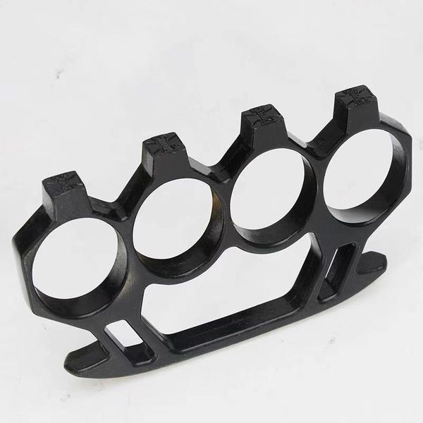 2021 new metal finger clasp for men and women's self defense finger tiger wolf woman self defense articles portable car broken window46
2021 new metal finger clasp for men and women's self defense finger tiger wolf woman self defense articles portable car broken window46
