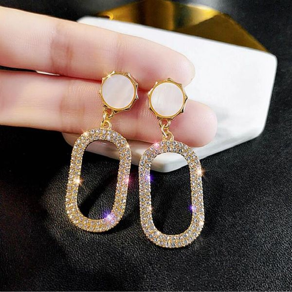 stud high-grade feminine earrings, metallic circle geometric rhinestone heart elegant and stylish earrings, Golden;silver
stud high-grade feminine earrings, metallic circle geometric rhinestone heart elegant and stylish earrings, Golden;silver