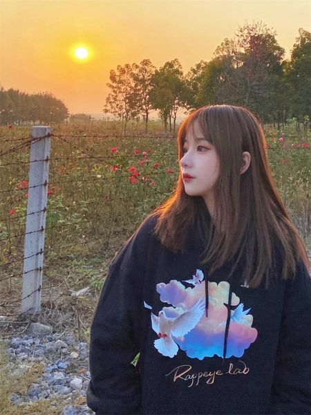 rappeye colorful cloud dove hooded velvet sweater for men and women
rappeye colorful cloud dove hooded velvet sweater for men and women