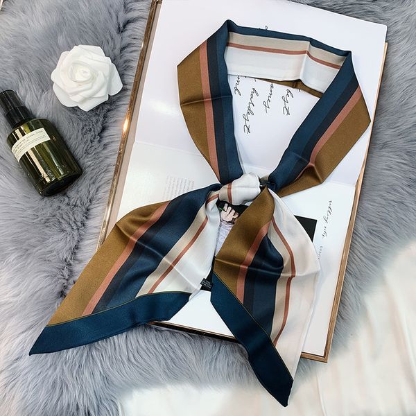 south korea east gate many kinds of spring, summer and autumn decoration small scarf klwe, Black;purple
south korea east gate many kinds of spring, summer and autumn decoration small scarf klwe, Black;purple