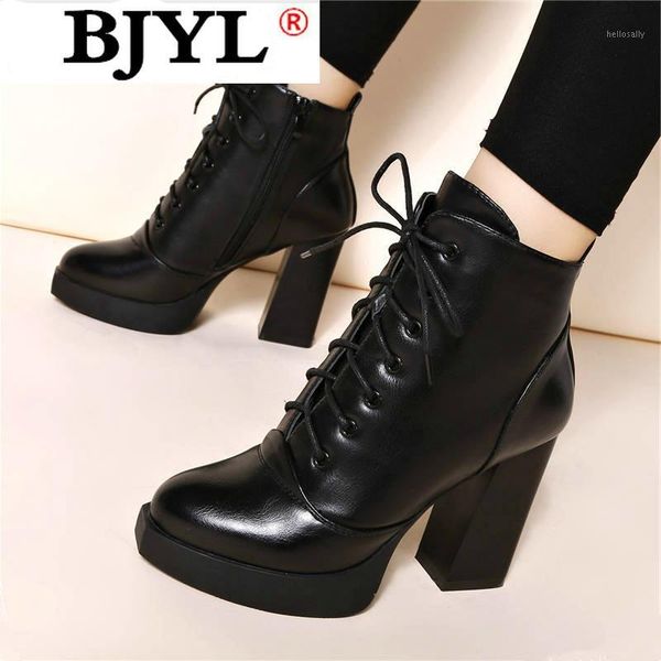 leather boots women ankle boots motocycle female shoes autumn lace up winter motorcycle 2020 new british style1, Black
leather boots women ankle boots motocycle female shoes autumn lace up winter motorcycle 2020 new british style1, Black