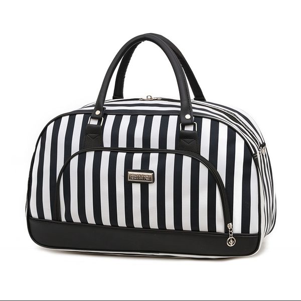 pu leather large capacity men and women luggage short-distance outdoor travel bag
pu leather large capacity men and women luggage short-distance outdoor travel bag