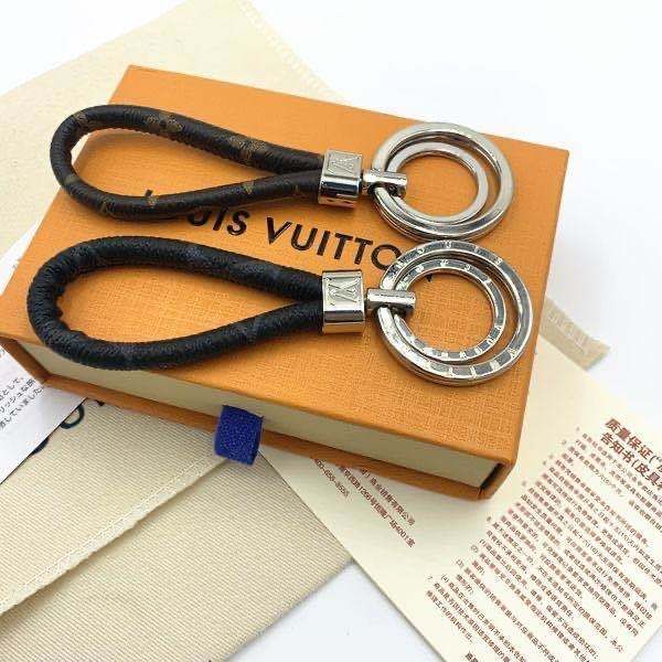 presbyopia pendant leather classic key chain lovers with bimetallic head high-end atmosphere, Silver
presbyopia pendant leather classic key chain lovers with bimetallic head high-end atmosphere, Silver