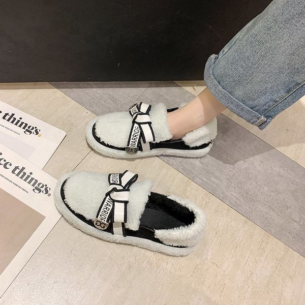 2021 the new women's beautiful indoor interior slippers soft flat anti-slip skin solid walking shoes 274e, Black
2021 the new women's beautiful indoor interior slippers soft flat anti-slip skin solid walking shoes 274e, Black
